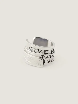 Kolczyk typu earcuff Givenchy Tape z metalu i emalii Kolczyk typu earcuff Givenchy Tape z metalu i emalii