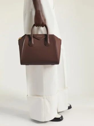 Mała Antigona Bag z skóry typu box Mała Antigona Bag z skóry typu box