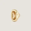 Rzeźbiony pierścionek z kryształem, wykonany z metalu i kryształu Rzeźbiony pierścionek z kryształem, wykonany z metalu i kryształu