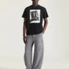 Spodnie cargo z szwami couture z dżinsu w jodełkę Spodnie cargo z szwami couture z dżinsu w jodełkę